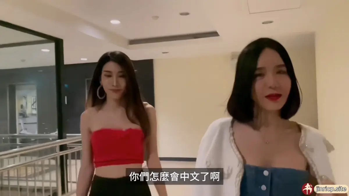 图片[2]-【泰神啦!情色旅遊EP.1】芭達雅椰子樹下帶妹子回家雙妃！脫下褲子後發現有點東西… - Jinricp-Jinricp韩国女团中文资源站|中文字幕|BJ主播|PandaTV|直播|免费下载