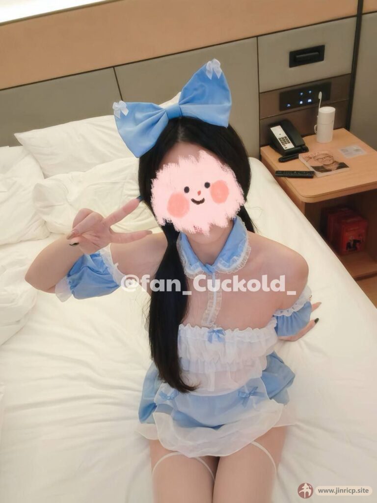 20260411170538205-[jinricp.site]女仆装中指比耶口交 (6)